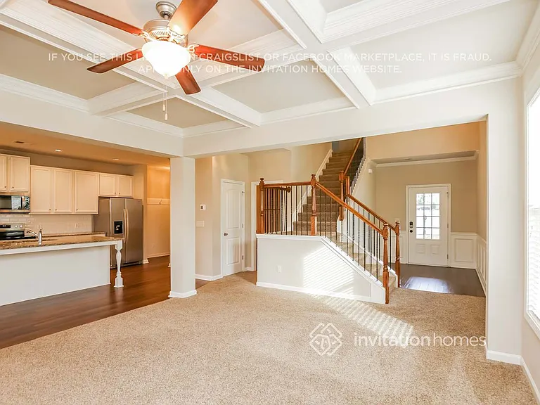 5353 Catrina Way — Photo 5