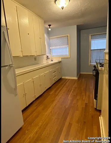 1130 Sims Ave — Photo 6