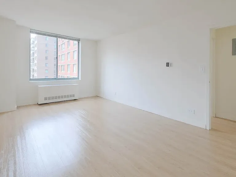 750 Columbus Ave #2F — Photo 55