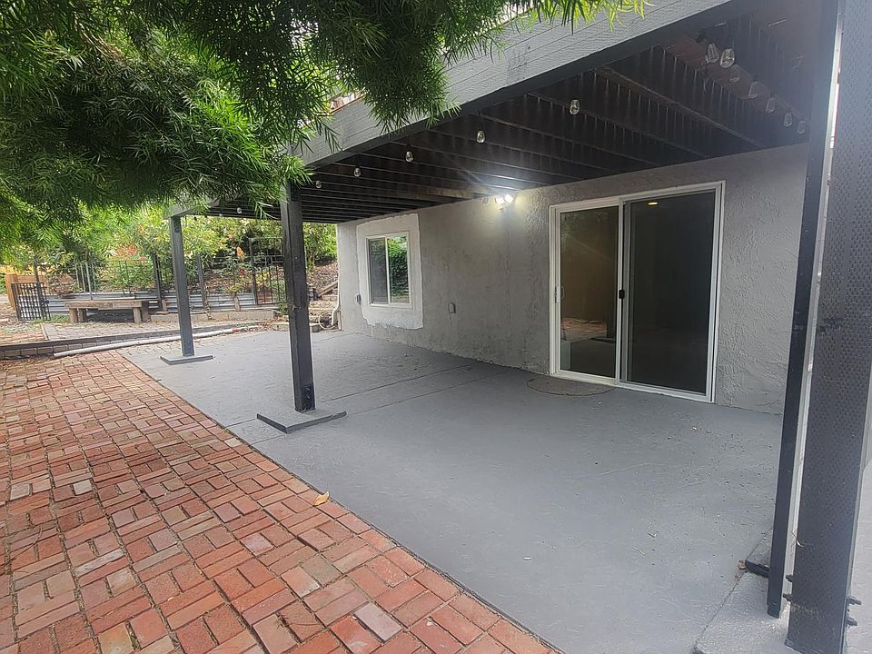 Lower in-law apartment