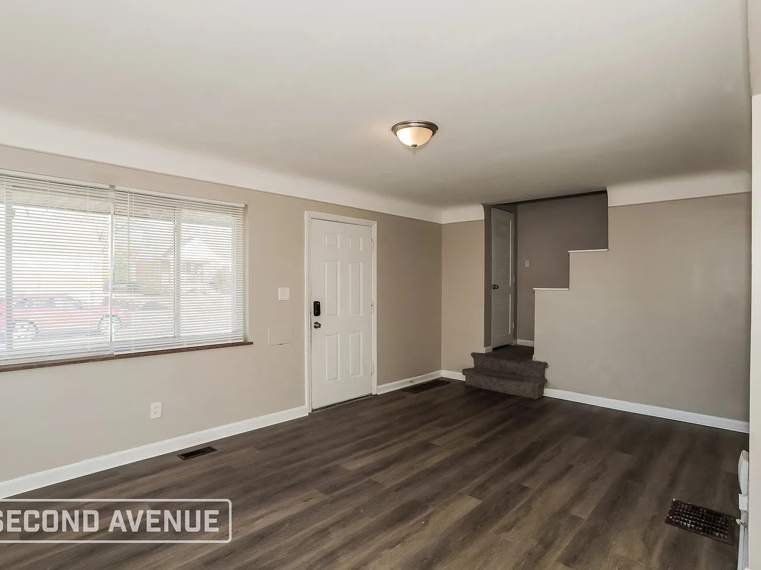 4 bed, 2.0 bath, 1570 sqft, $1,695 — Photo 3