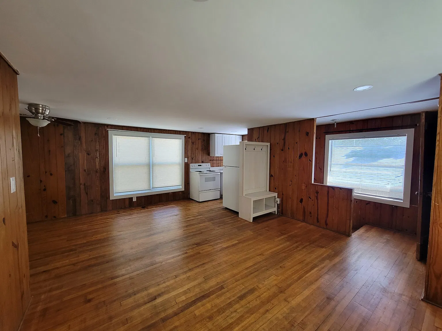 Studio, 400 sqft, $1,225 — Photo 4