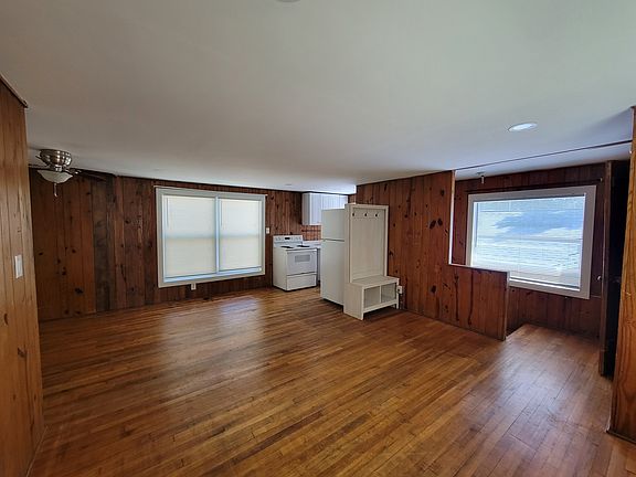4th image of 1735 34th Ave N #B