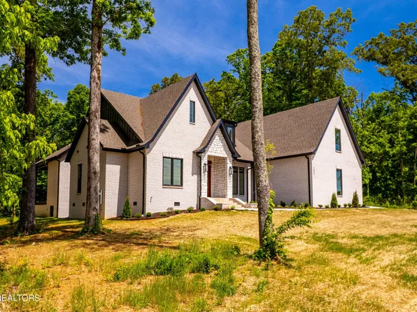 1221 Kellys View Dr, Greenback, TN 37742