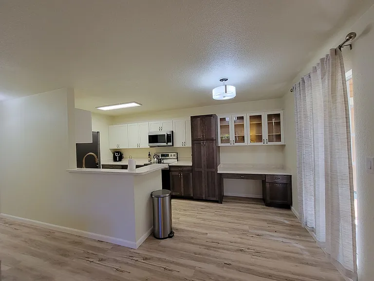 140 Uwapo Rd #28-104 — Photo 1