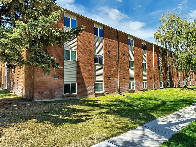 Bountiful Court Apartments