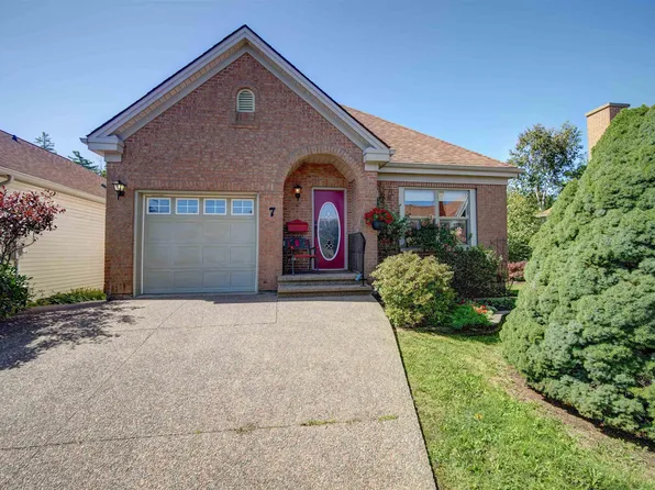 7 Compass Rose Ct, Bedford, NS B4A 3Y9