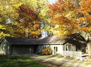 864 W River Rd, Valley City, OH 44280