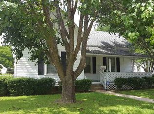 304 E H St, Erwin, NC 28339