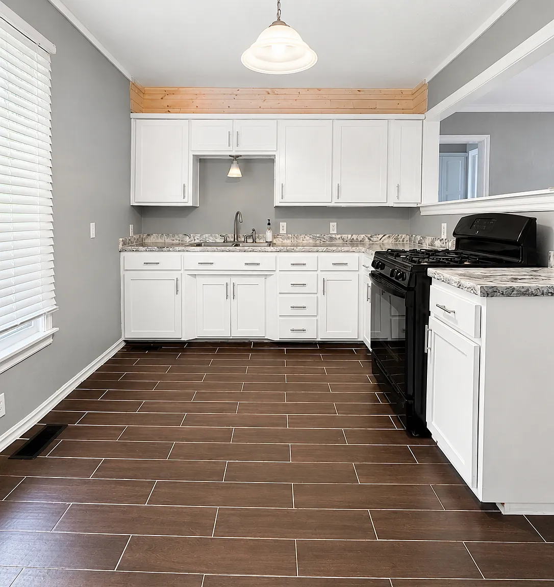 3 bed, 1000 sqft, $1,250 — Photo 2