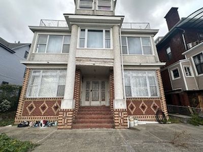 63 Sunnyside Ave, Brooklyn, NY, 11207