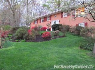 9212 Bayard Pl, Fairfax, VA 22032