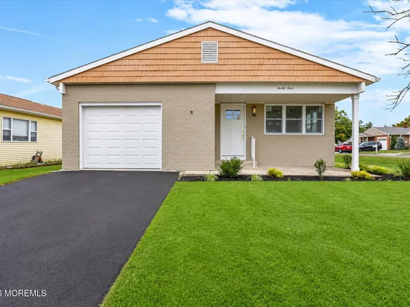 23 Longdenville Street, Toms River, NJ 08757