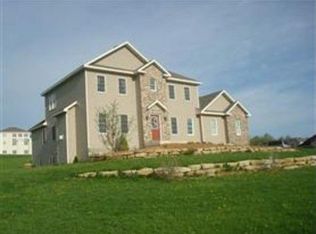 N9193 Dohm Dr, Belleville, WI 53508