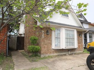 935 Fairbanks Cir, Duncanville, TX 75137