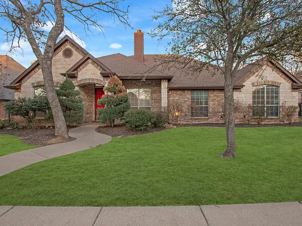 12416 Water Oak Dr, Fort Worth, TX 76244