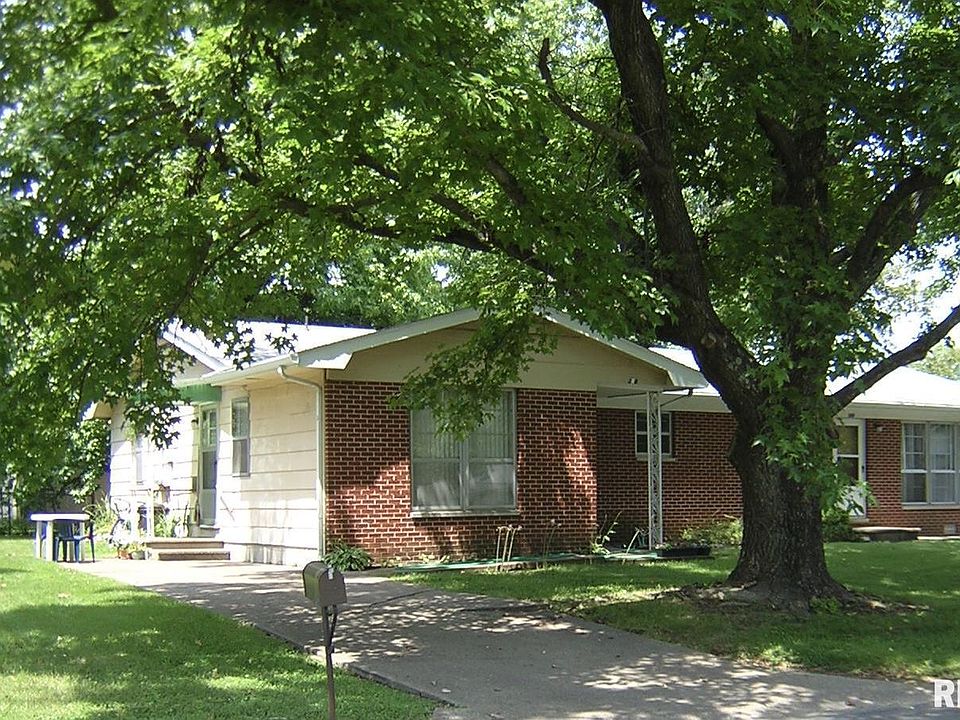 1st image of 206 S Gray Dr