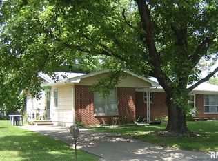 206 S Gray Dr, Carbondale, IL 62901