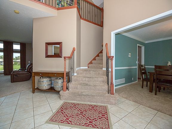 3rd image of 6108 N 165th St