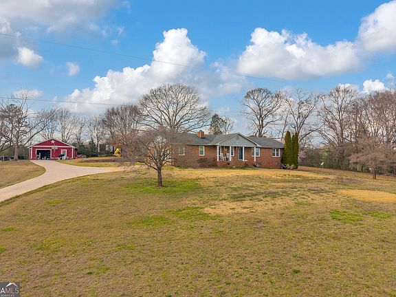 2nd image of 2299 Memorial Rd