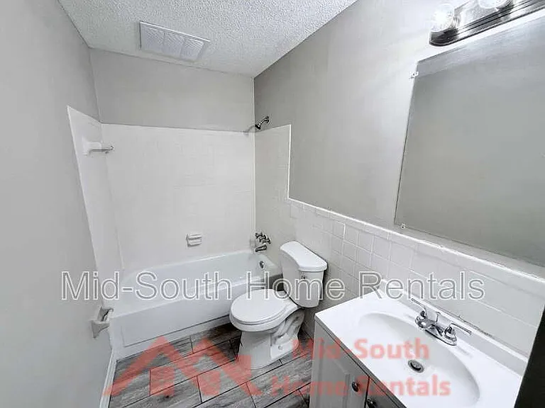 139 N Claybrook St #6 — Photo 10