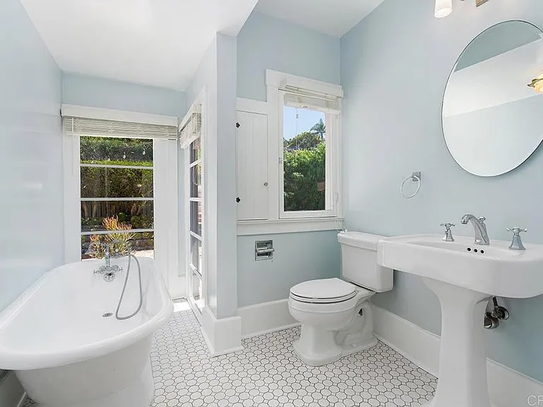 1654 Camino Del Mar #UPPER — Photo 41