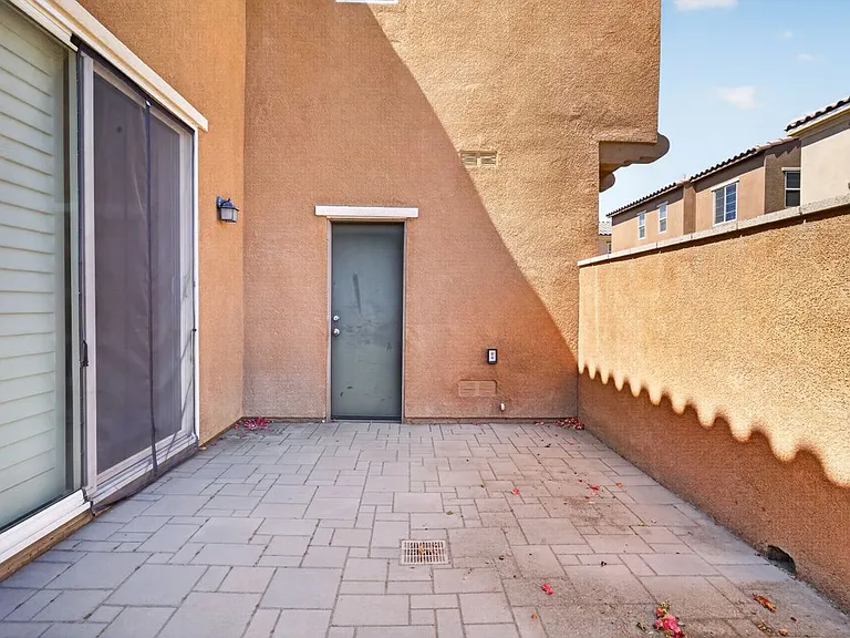 621 Calle Vibrante — Photo 33
