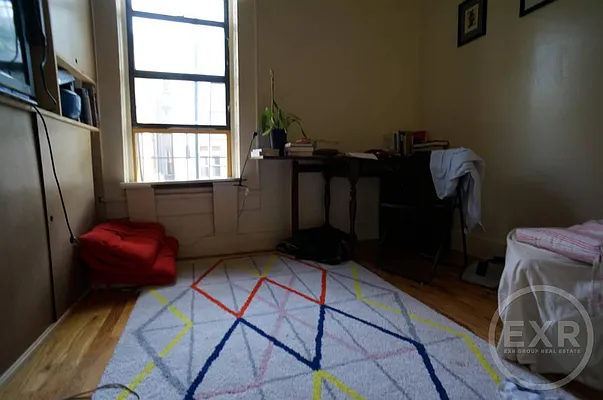 Rented by EXR | media 32