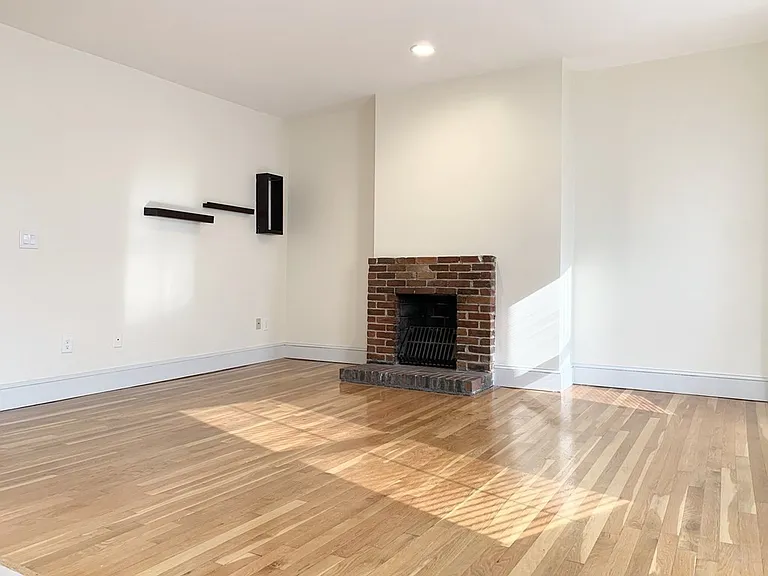 514 Mass Ave #4 — Photo 2