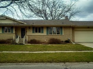 3415 Mackin Rd, Flint, MI 48504