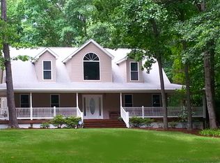 267 Old Town Ln, Bumpass, VA 23024