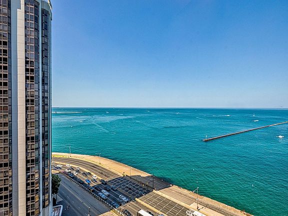 5th image of 900 N Lake Shore Dr APT 1909