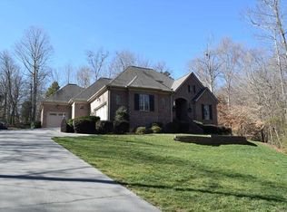818 S Main St, Mount Holly, NC 28120