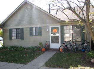 1244 Oxford Manor Ct APT 1, South Lyon, MI 48178