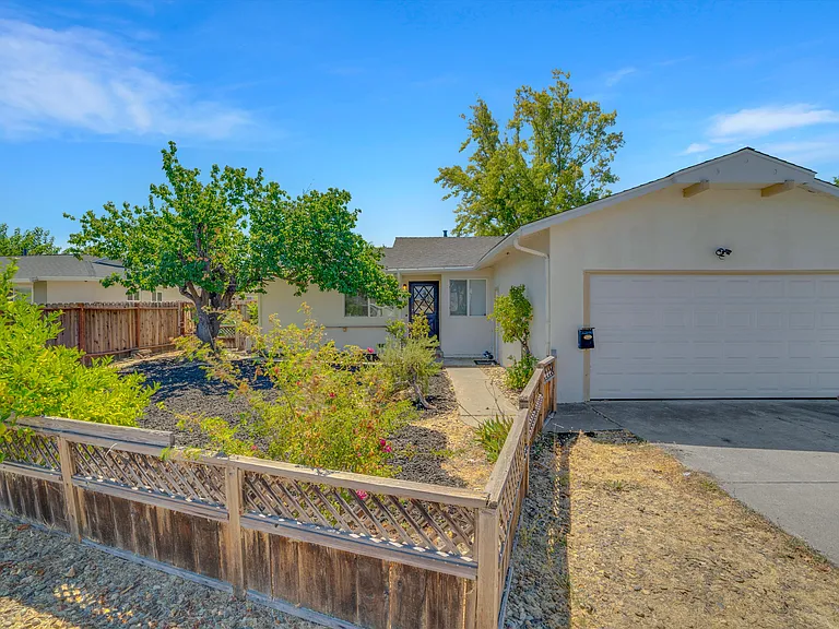 Tanager Ct — Photo 30