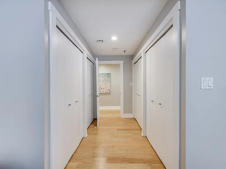 1100 Clinton St #101 — Photo 14