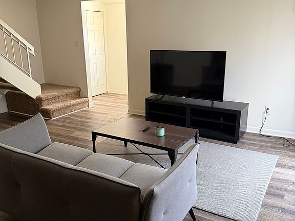 2nd image of 9861 Royce Dr