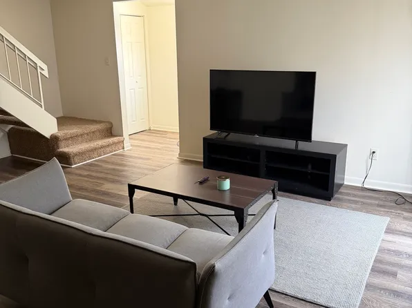 9861 Royce Dr, Indianapolis, IN 46235