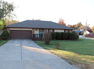 3777 S Colgate Ave, Springfield, MO 65807