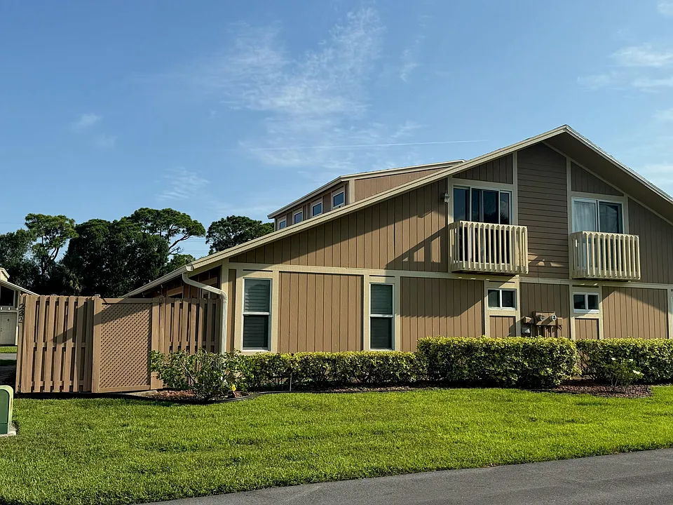 232 Maplecrest Cir
