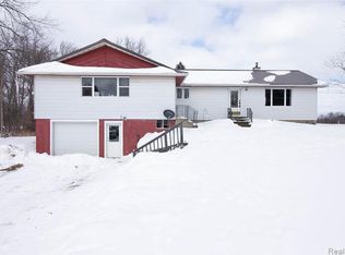 10785 E Prior Rd, Durand, MI 48429