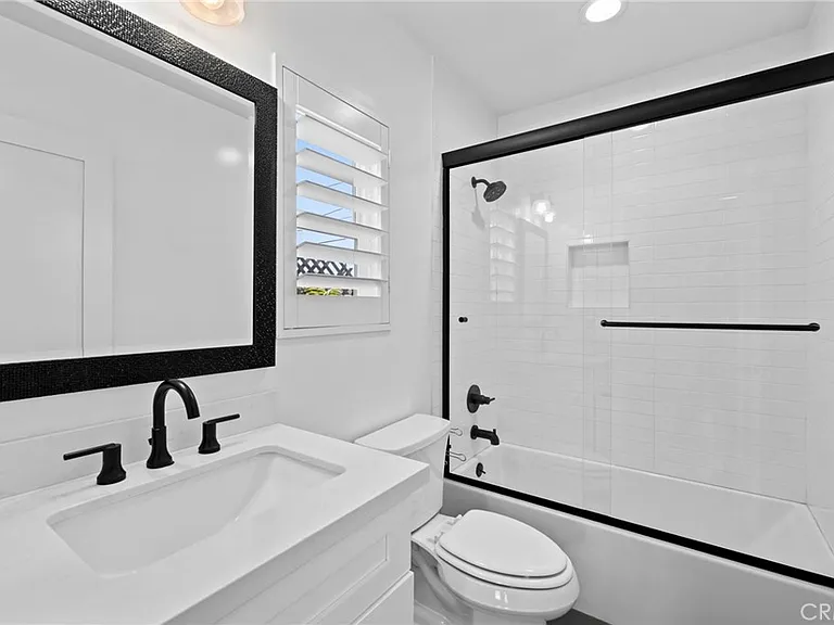 827 N Lamer St — Photo 27