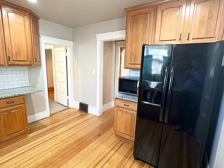 928 N Corona St — Photo 24