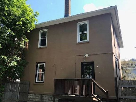 3rd image of 1918 Butterfield Ave