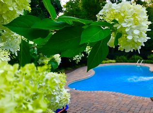 175 Centerport Rd, Centerport, NY 11721