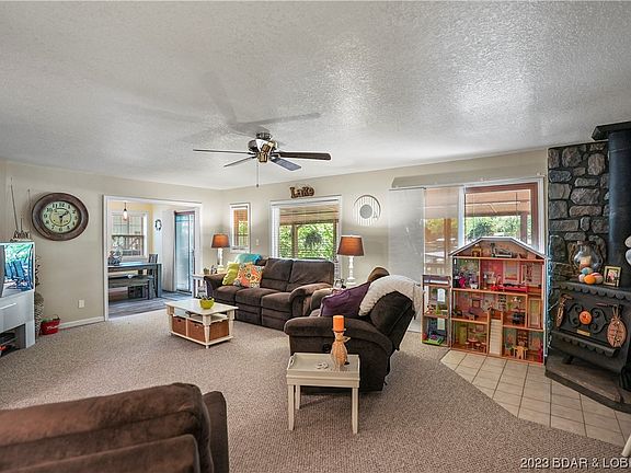 4th image of 672 Windwood Shores Dr