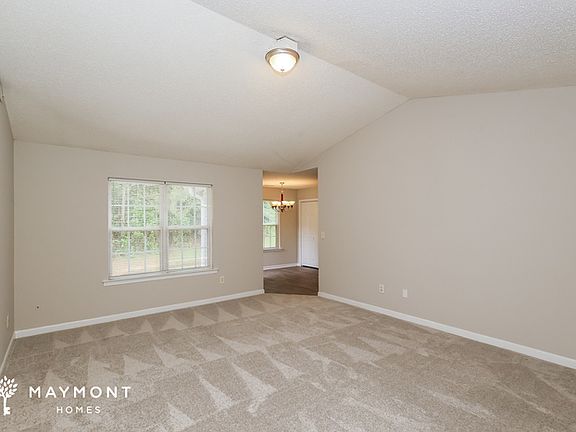 3rd image of 26 Mineral Springs Ln