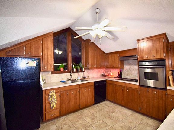 3rd image of 8517 N Kings Hwy