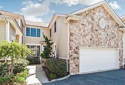 1st image of 34 Whalen Ct