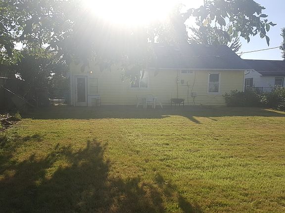 3rd image of 3701 Thompson Ave